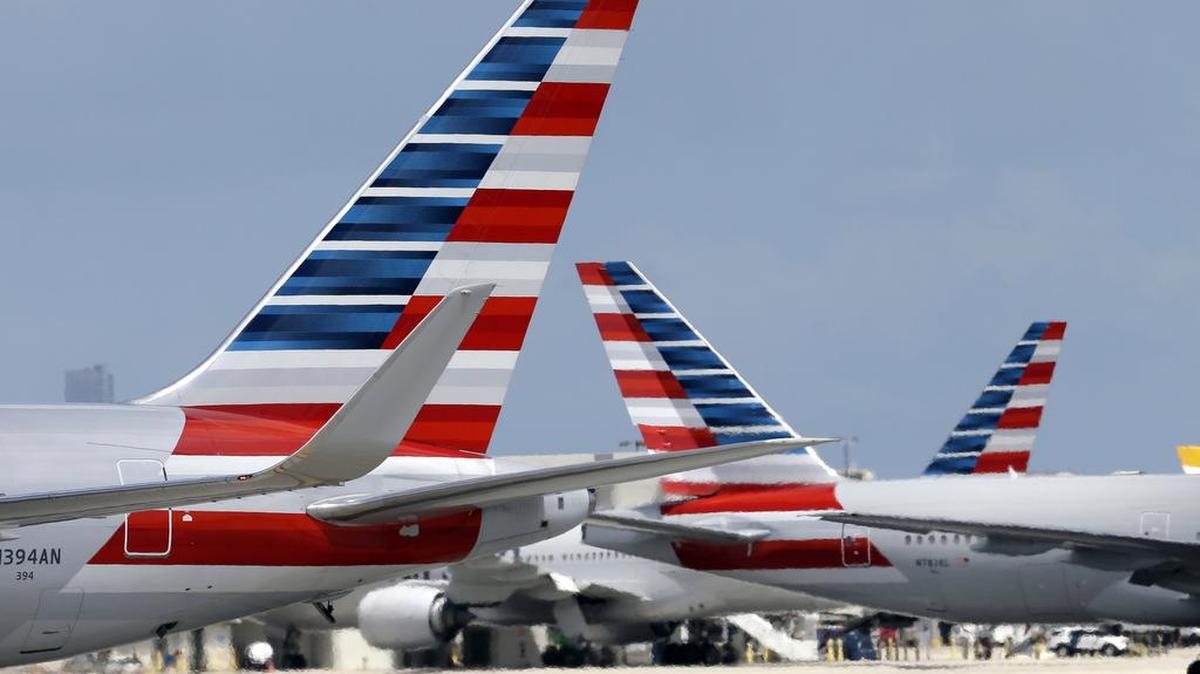 El vuelo 9462 de AA y gestionado por la compañía ABC Charters, partió a las 10 a.m. pero no llegó a aterrizar en Holguín a las 11:20 a.m. como tenía previsto. El vuelo partió nuevamente hacia a Cuba a la 1:20 p.m y sus pasajeros arribaron finalmente en Holguín a las 2:41 p.m.