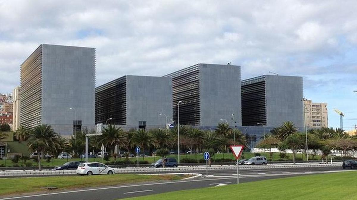 La Fiscalía de Las Palmas, España, ha solicitado condenas de entre dos años y medio y tres años de prisión para los cubanos acusados, y hasta 6,500 euros de multa.