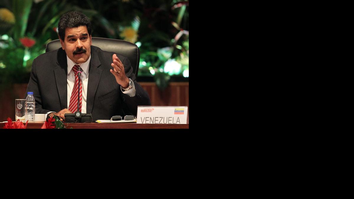 
Nicolás Maduro pronuncia un discurso durante la sesión plenaria de la XIII Cumbre de la Alianza Bolivariana para los Pueblos de Nuestra América (ALBA), el domingo 14 de diciembre de 2014, en La Habana (Cuba).
