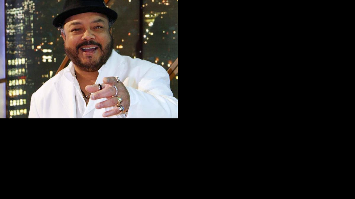 
El cantante y compositor Pancho Céspedes durante una presentación en el canal America TeVe en Miami. Foto de archivo.


