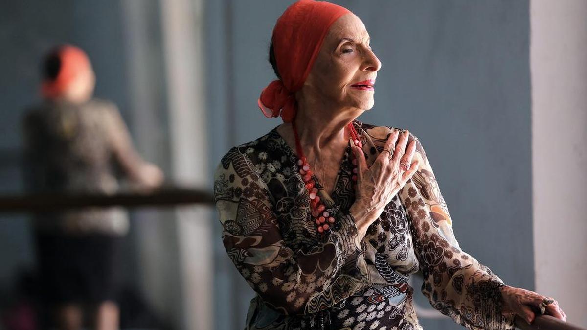 
La bailarina cubana Alicia Alonso, directora del Ballet Nacional de Cuba, posa para Efe este viernes 21 de agosto de 2015, en La Habana (Cuba).  
