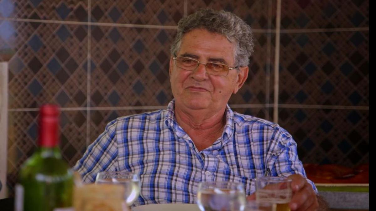 René Mesa, más conocido como Piro, es conocido por los cerdos asados que cocina en su finca a las afueras de La Habana.