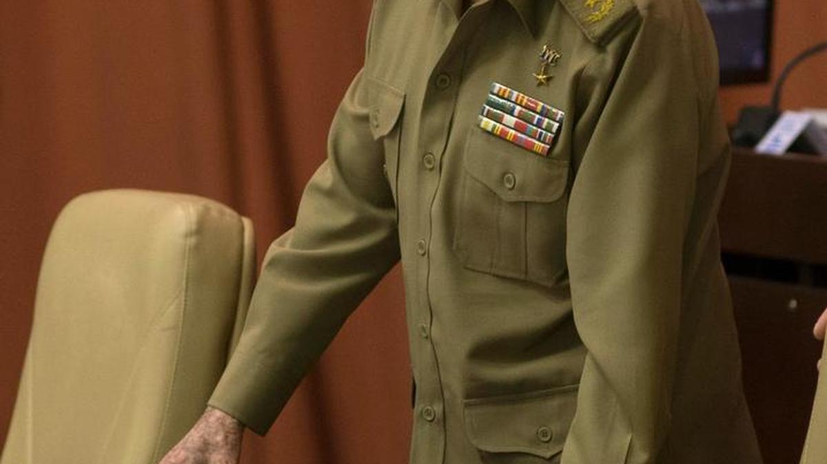 El Consejo de Estado, encabezado por Raúl Castro, es un órgano colegiado de 31 miembros, entre ellos un presidente, que es jefe de Estado y gobierno, un vicepresidente primero, cinco vicepresidentes y un secretario.
