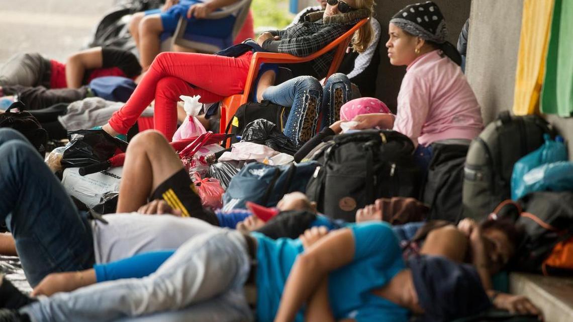 Los migrantes cubanos quedaron entrampados en Costa Rica desde mediados de noviembre cuando Nicaragua, un aliado del gobierno cubano, les cerró el paso por su frontera.