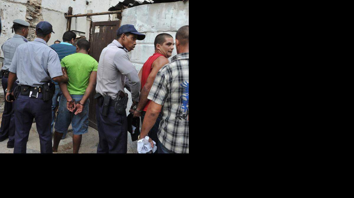 La disidente Comisión Cubana de Derechos Humanos y Reconciliación Nacional (CCDHRN) registró en julio 575 detenciones “arbitrarias por motivos políticos de pacíficos disidentes”.
