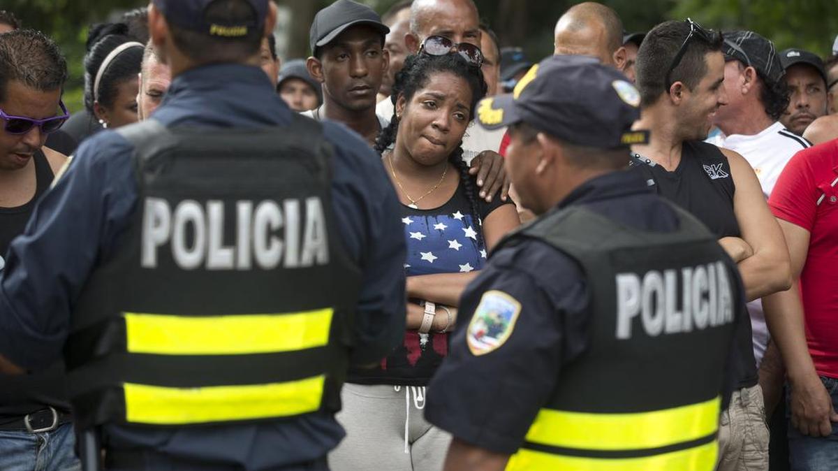 El presidente de Costa Rica dijo que el cierre de la frontera por parte de Nicaragua a unos 2,500 cubanos que buscan llegar a EEUU y que se encuentran varados en Costa Rica, lo que está provocando es la reactivación de las redes del tráfico de personas.