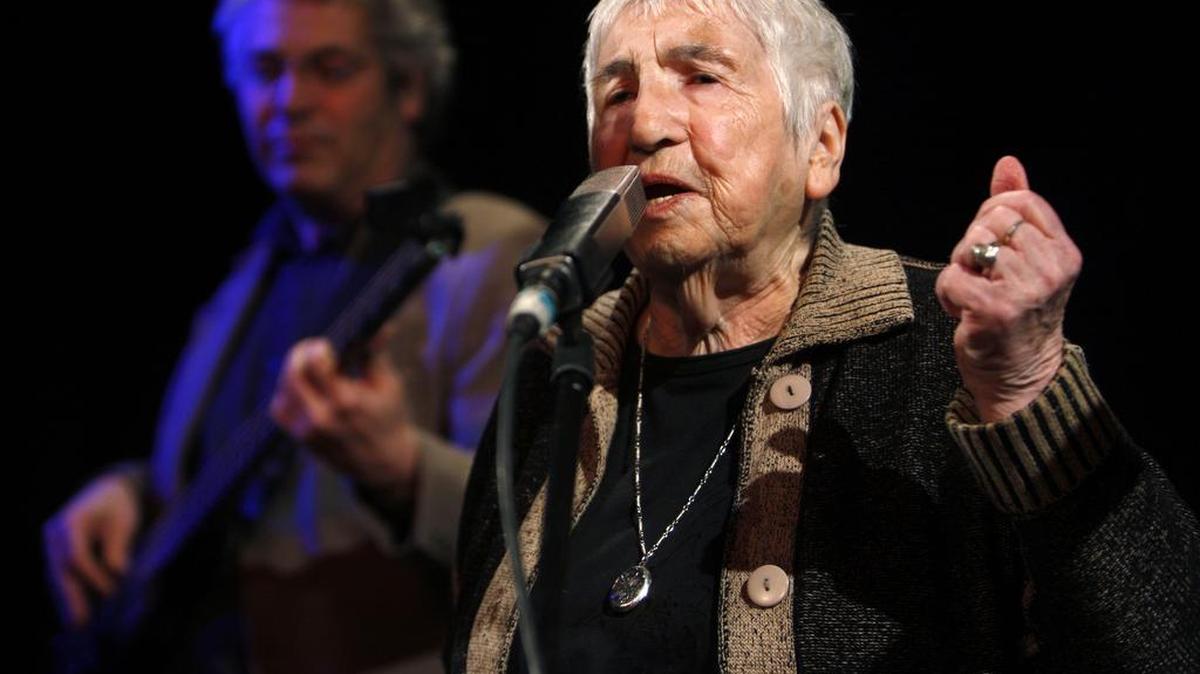 Esther Béjarano, sobreviviente de campos nazis y fundadora del Comité Internacional Auschwitz.