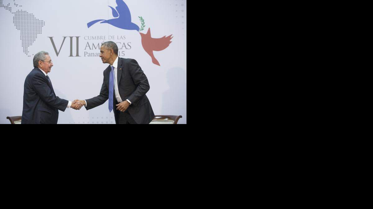 
Raúl Castro y Barack Obama, al terminar su reunión en la Cumbre de las Américas
