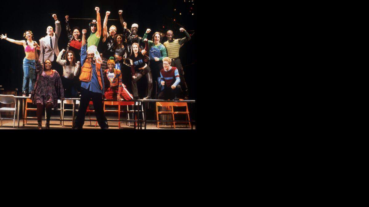 
Una imagen tomada en 1996 del elenco original de la obra “Rent”. El New York Times reportó que una versión del musical producida por un director de Broadway abrirá en La Habana. 
