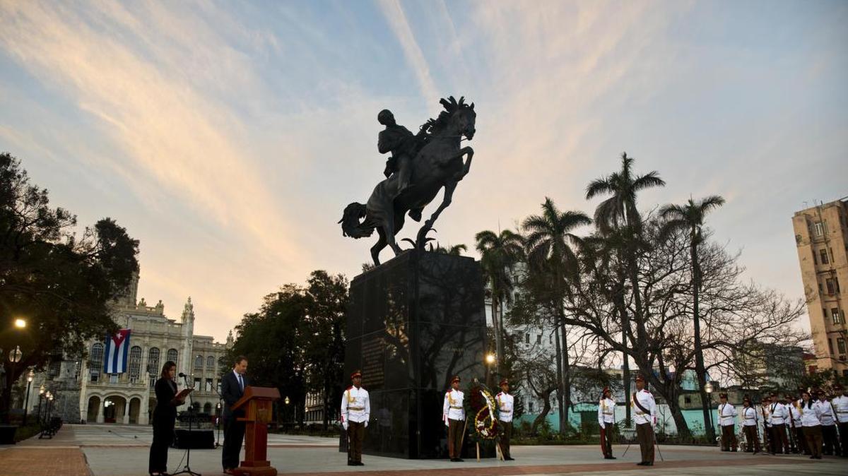 Joseph Mizzi, presidente de la junta directiva del museo del Bronx, durante la ceremonia del domingo 28 de enero del 2018 en La Habana.