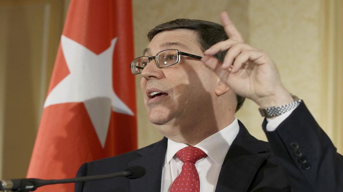 El canciller cubano, Bruno Rodríguez, habla durante una conferencia de prensa en Viena, Austria, el lunes 19 de junio del 2017.