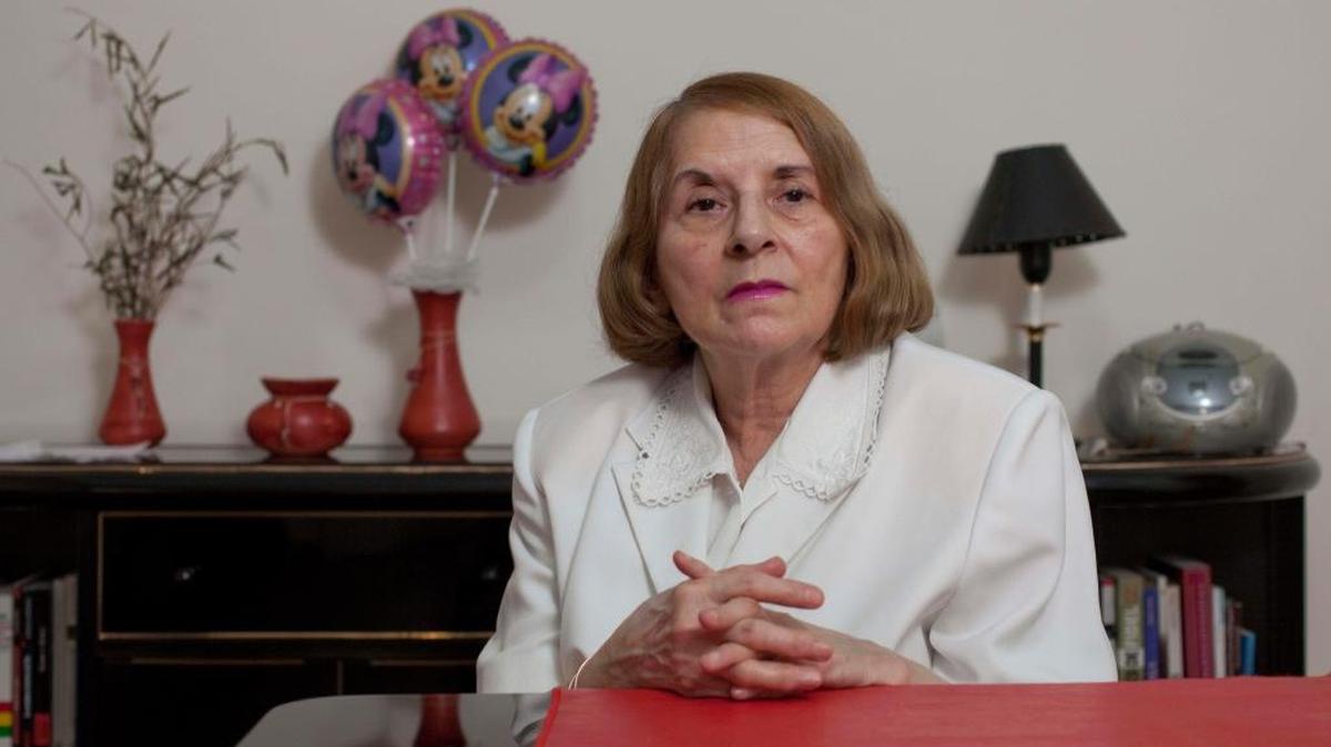 La doctora cubana Hilda Molina, reside en la argentina desde junio del 2009 junto a su madre y su hijo. Ella rompió con el régimen cubano a mediados de 1994 al renunciar a la dirección del Centro de Restauración Neurológica CIREN, el cual fundó.