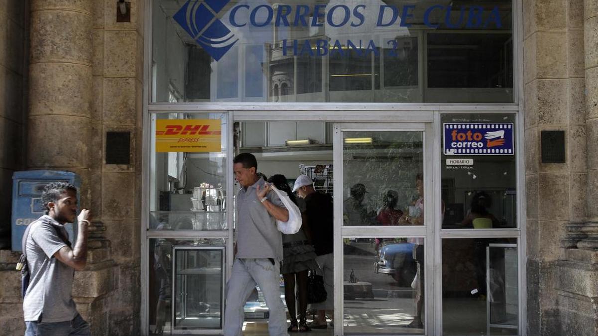 Los vuelos postales Miami-La Habana tendrán una frecuencia de tres veces por semana (lunes, miércoles y viernes) con tres toneladas de carga en cada viaje.