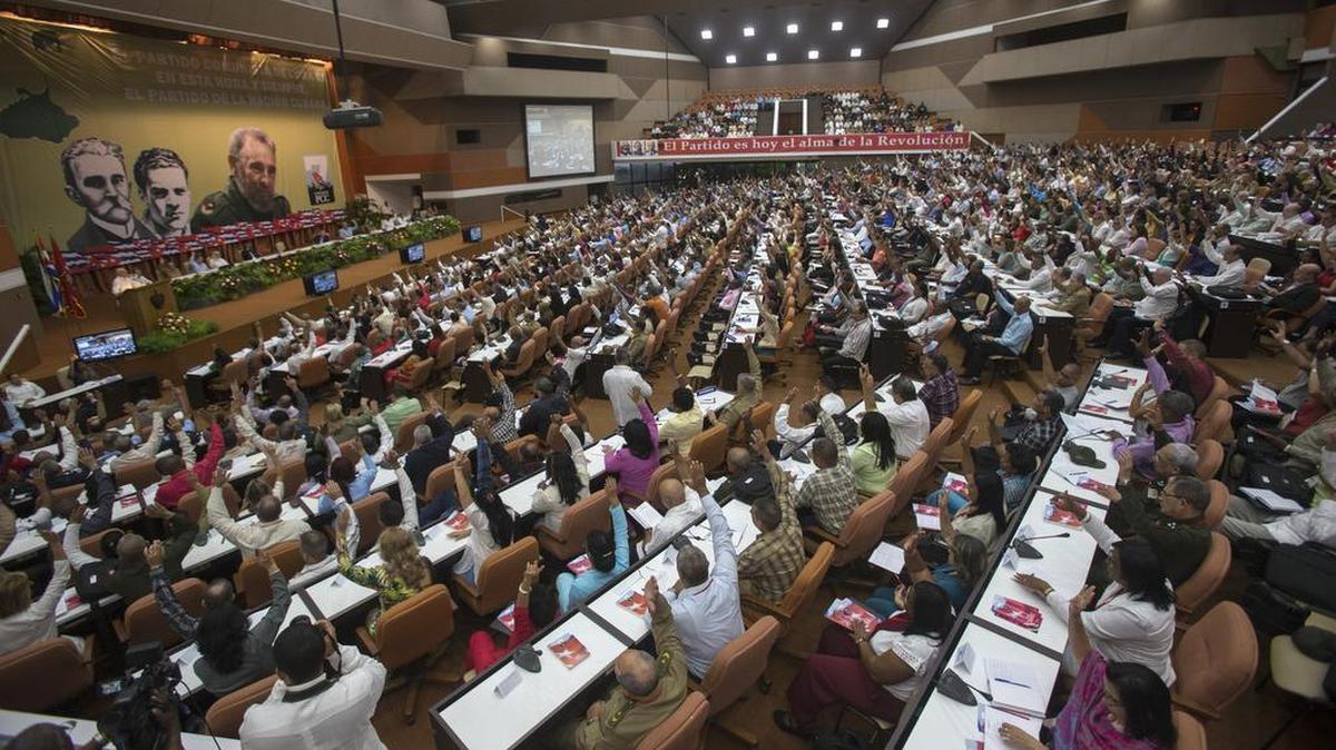 Luego de cuatro días de sesiones y meses de expectativas, el congreso del Partido Comunista de Cuba realizó escasos cambios e hizo serias advertencias contra las intenciones de la nueva política de Estados Unidos hacia Cuba.