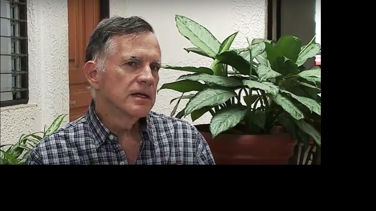 
De 70 años y necesitado de un bastón para caminar, Jorge Pita y Soto del Valle es cubano de nacimiento y nacionalizado estadounidense.
