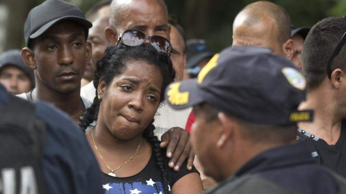 Panamá busca atender la crisis sanitaria generada por la masiva presencia de inmigrantes cubanos en su territorio.