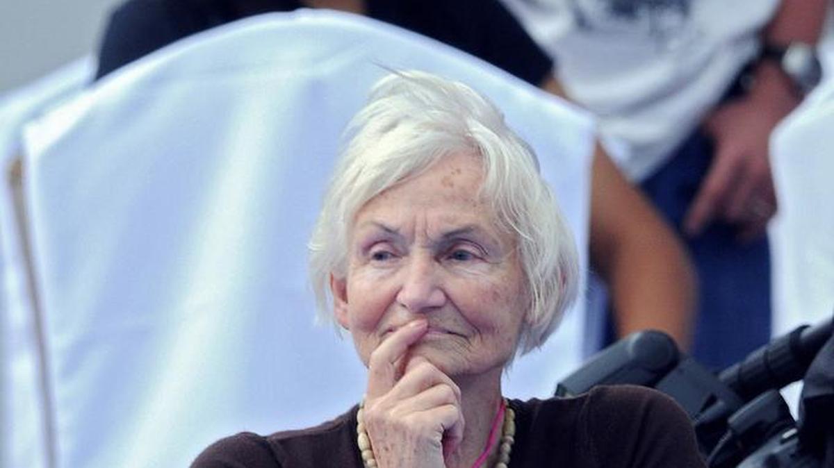 Margot Honecker, viuda del ex jefe de la Alemania Oriental, Erich Honecker (1976-1989), asiste a una celebración que marca el 29 aniversario de la Revolución Sandinista en Managua, el 19 de julio de 2008.