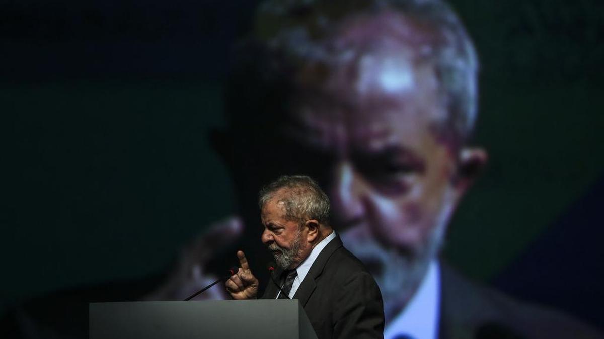 El ex presidente brasileño Luiz Inácio Lula da Silva, participa en la apertura del 2 Congreso de la IndustriALL Global Union hoy, martes 4 de octubre de 2016, en la ciudad de Río de Janeiro (Brasil).