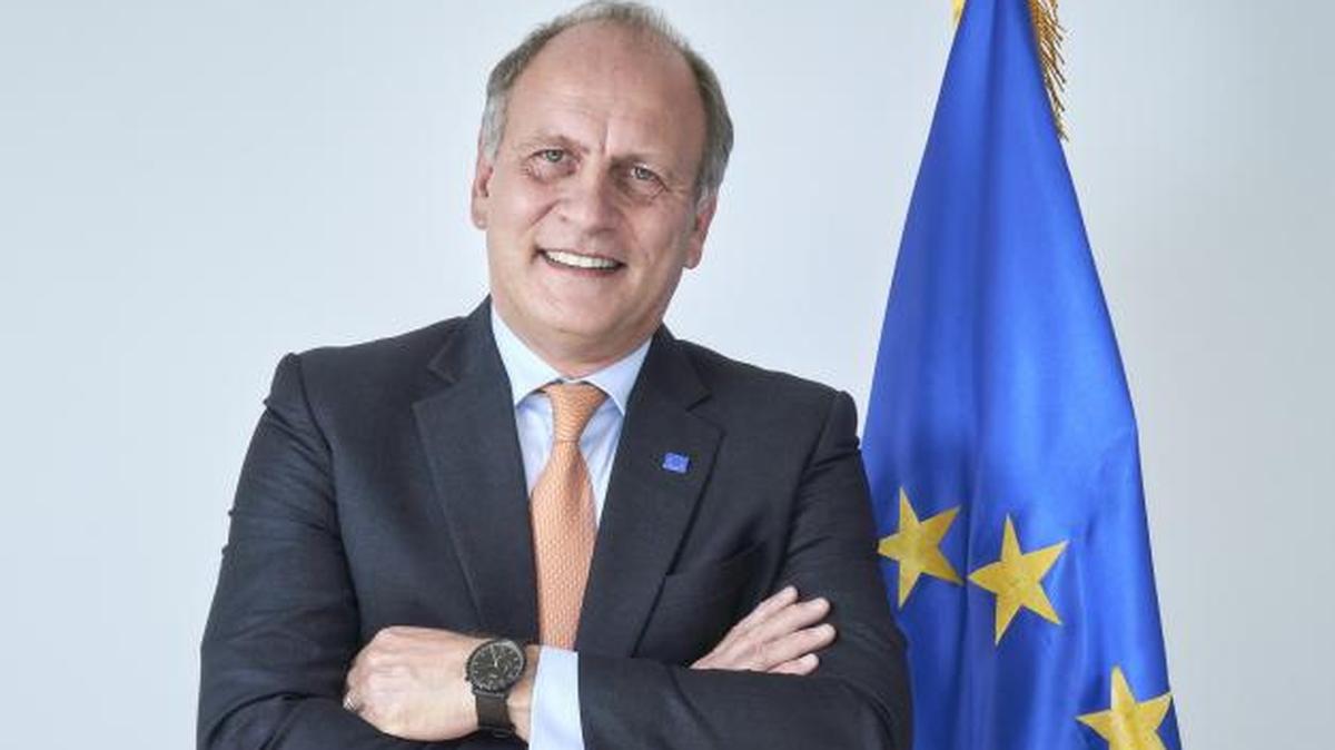 El embajador de la Unión Europea (UE) en Ecuador, el belga Charles-Michel Geurts, confirmó que todavía no existen las condiciones para que la Comisión Europea pueda exonerar a Ecuador de visados para viajes de corta duración al espacio Schengen.