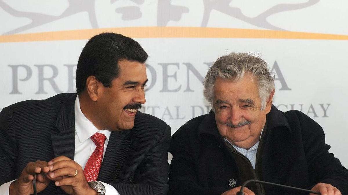 Los presidentes de Venezuela, Nicolás Maduro (izq.) y Uruguay, José Mujica, el 7 de mayo de 2013.