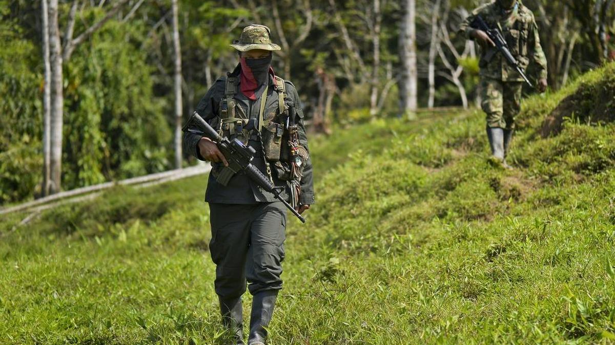 El comandante del ELN Danilo Hernández, en enero, en Alto Baudo, Chocó, Colombia.
