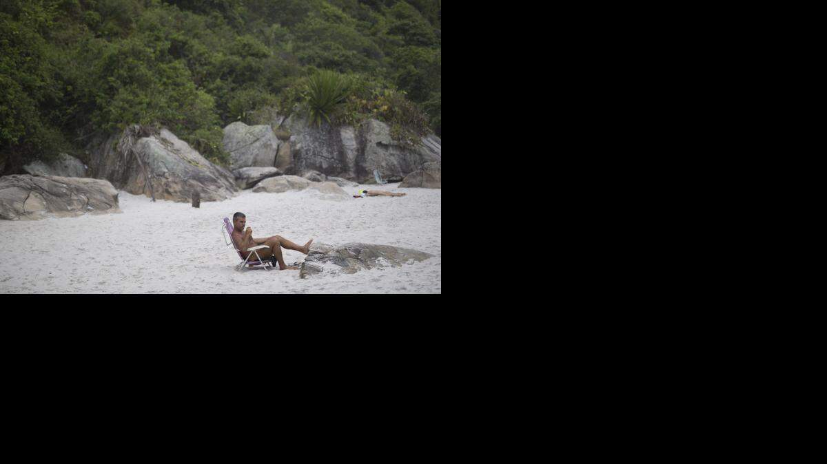 
La playa de Abrico, a unos 40 kilómetros (25 millas) al oeste del centro de Río de Janeiro, fue oficializada como la primera playa nudista en esa ciudad. 
