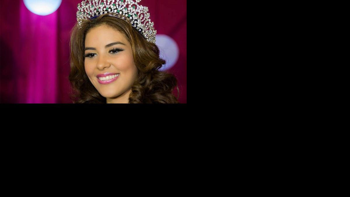 
Maria Jose Alvarado, Miss Honduras 2014, y su hermana Sofía, desaparecieron hace cuatro días y por el momento las autoridades afirman que no hay evidencias de que se trata de un secuestro.
