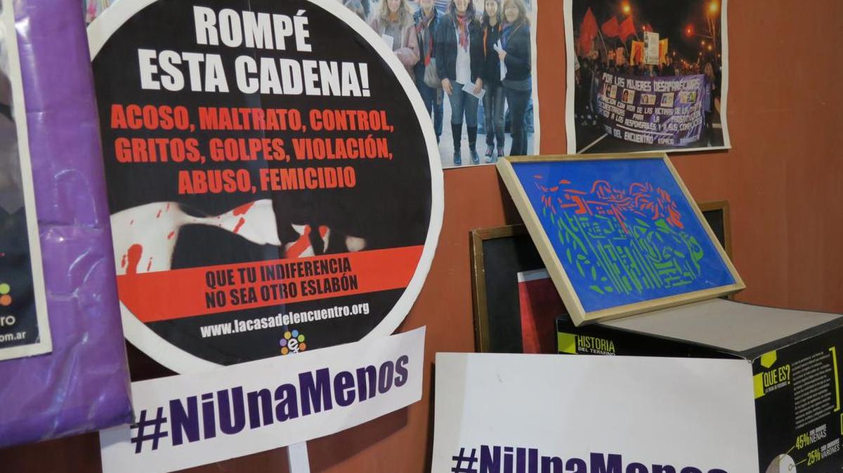 Fotografía de carteles para la segunda marcha "Ni Una Menos" el jueves 2 de junio de 2016, en Buenos Aires (Argentina).