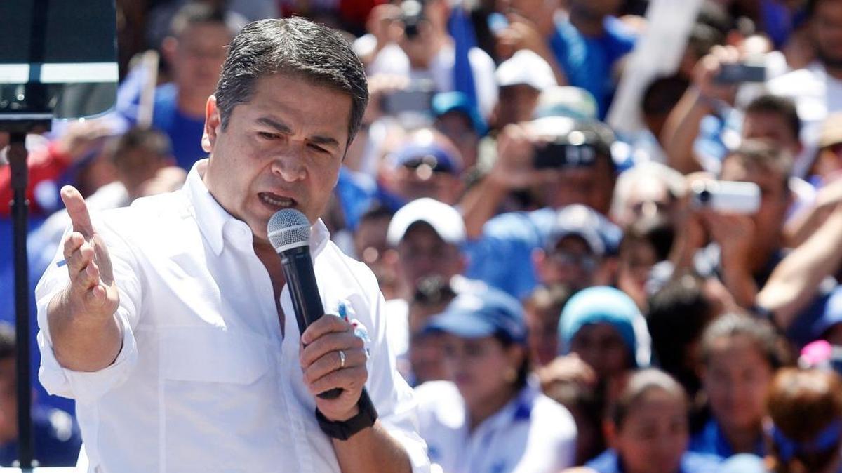 El presidente de Honduras, Juan Orlando Hernández, hace campaña para las elecciones primarias en Tegucigalpa, el 5 de marzo. Espera gobernar un segundo término.