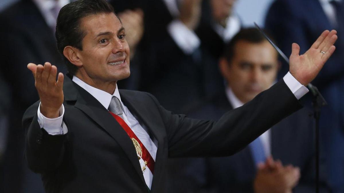 El presidente de México, Enrique Peña Nieto, quien llegó al poder ofreciendo paz y reformas estructurales, defendió su legado este sábado a menos de un año de las elecciones presidenciales, en las que su partido está en los últimos lugares de las preferencias.