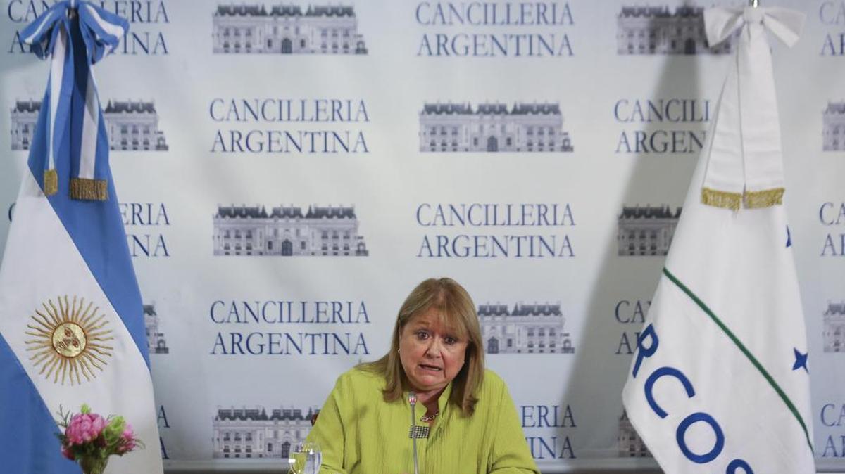 La canciller argentina Susana Malcorra participa el miércoles 14 de diciembre de 2016, en una conferencia de prensa en el marco de la XI Reunión Extraordinaria del Consejo del Mercado Común (CMC), en la sede de la Cancillería Argentina en Buenos Aires (Argentina).