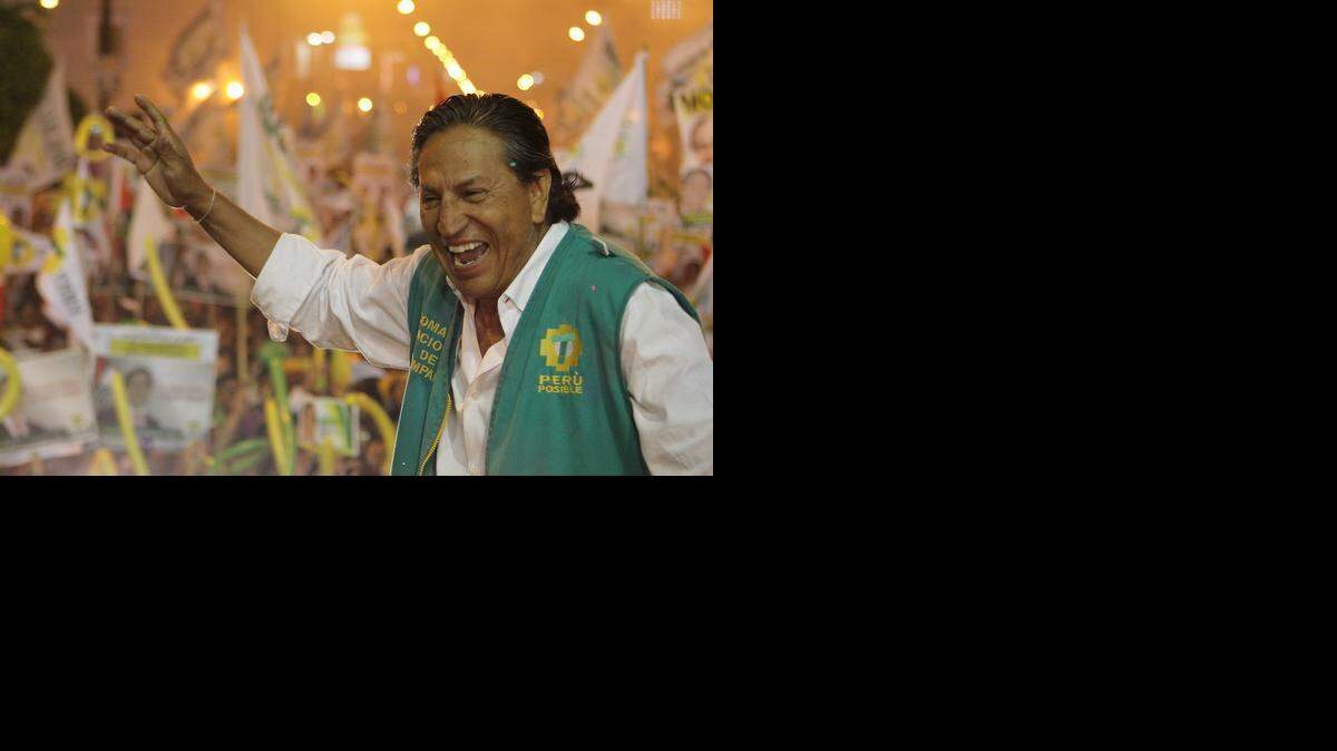 
El ex presidente de Perú, Alejandro Toledo, durante un evento de cierre de campaña. Foto de archivo. 

