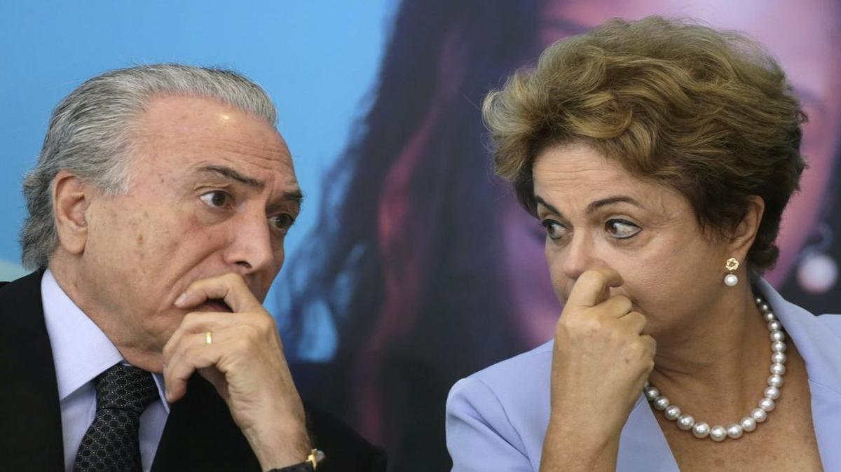 Fotografía de archivo de la presidenta brasileña, Dilma Rousseff, y el vicepresidente Michel Temer.