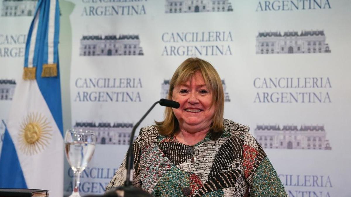 La canciller de Argentina, Susana Malcorra, habla en una conferencia de prensa el lunes, en Buenos Aires, sobre la visita oficial al país del presidente estadounidense Barack Obama.