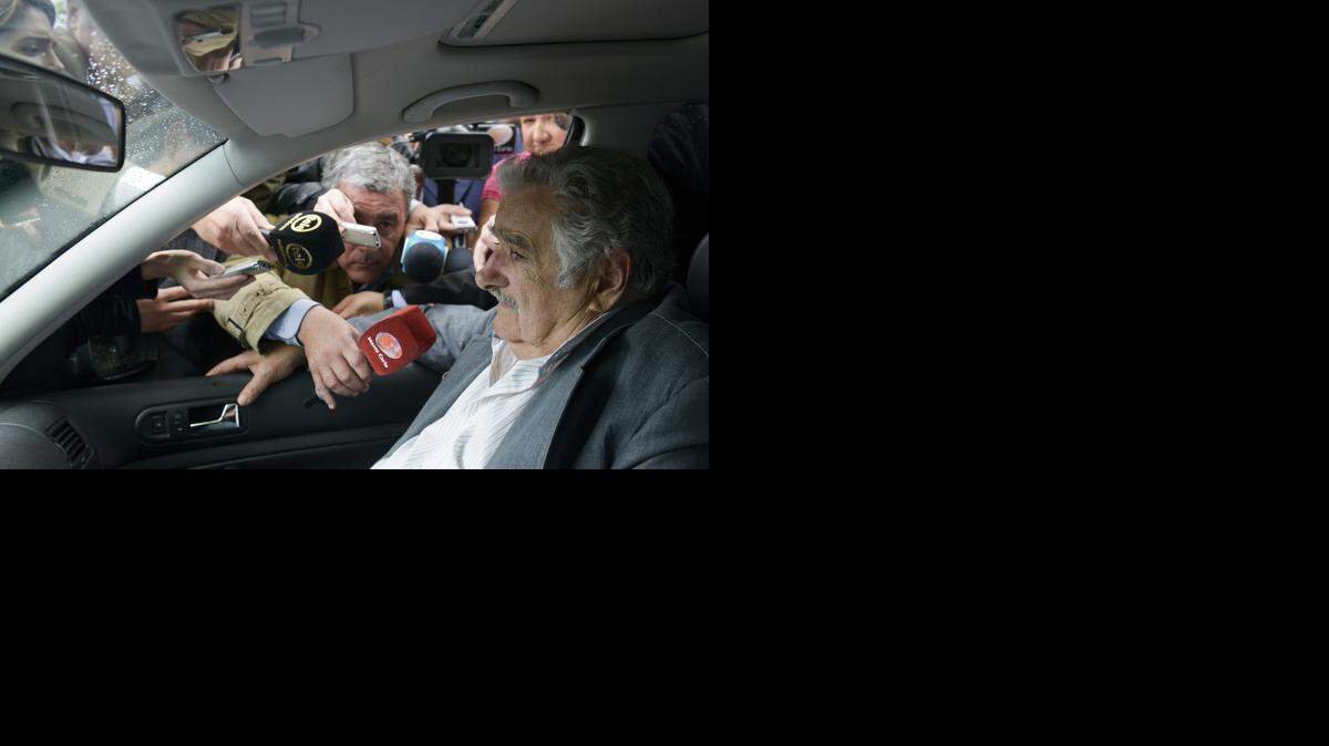 
El presidente José Mujica calentó la campaña electoral uruguaya que entró el sábado en su recta final al sumarse a participar activamente en ella. 
