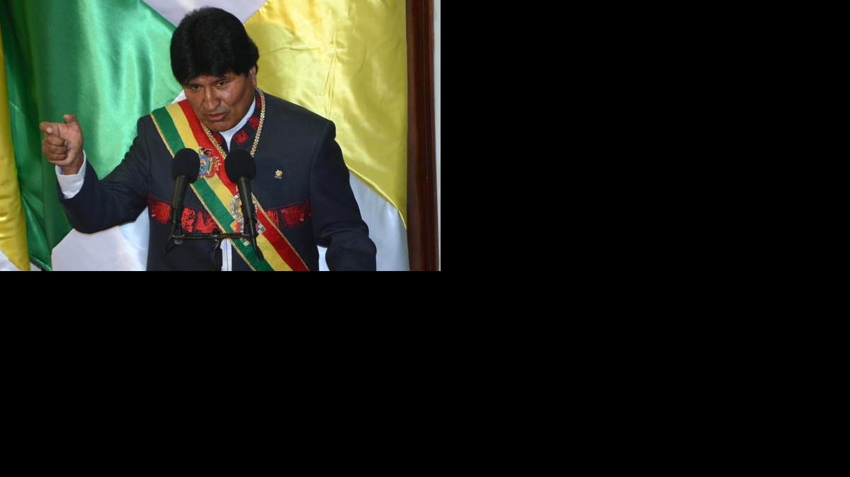 
 El presidente de Bolivia, Evo Morales, pronuncia un discurso durante la ceremonia de investidura de su tercer período como mandatario, el jueves 22 de enero de 2015, en la sede del Parlamento, en La Paz (Bolivia). EFE/Javier Mamani/POOL
