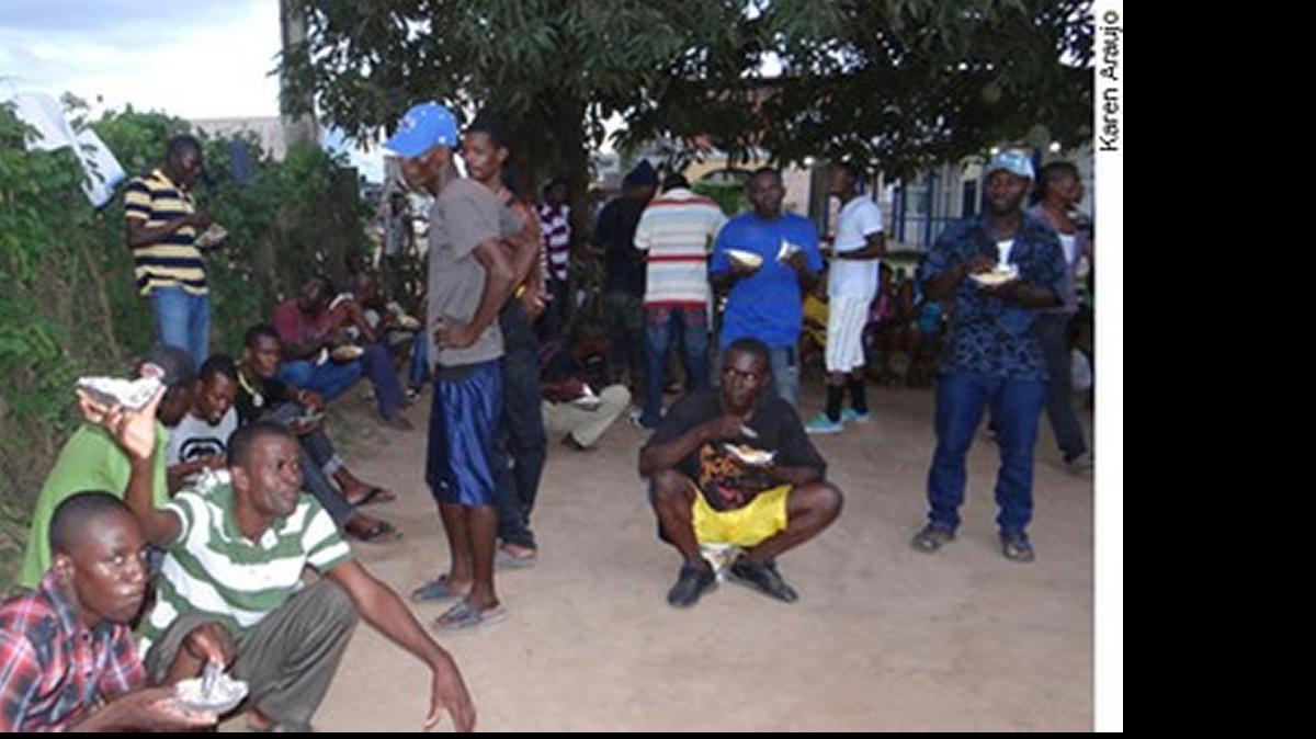 
Según estadísticas de la gobernación de Acre, entre el 2010 y marzo del 2015 han llegado a este estado en la Amazonía brasileña cerca de 36,000 inmigrantes extranjeros, de los cuales 32,783 son haitianos.
