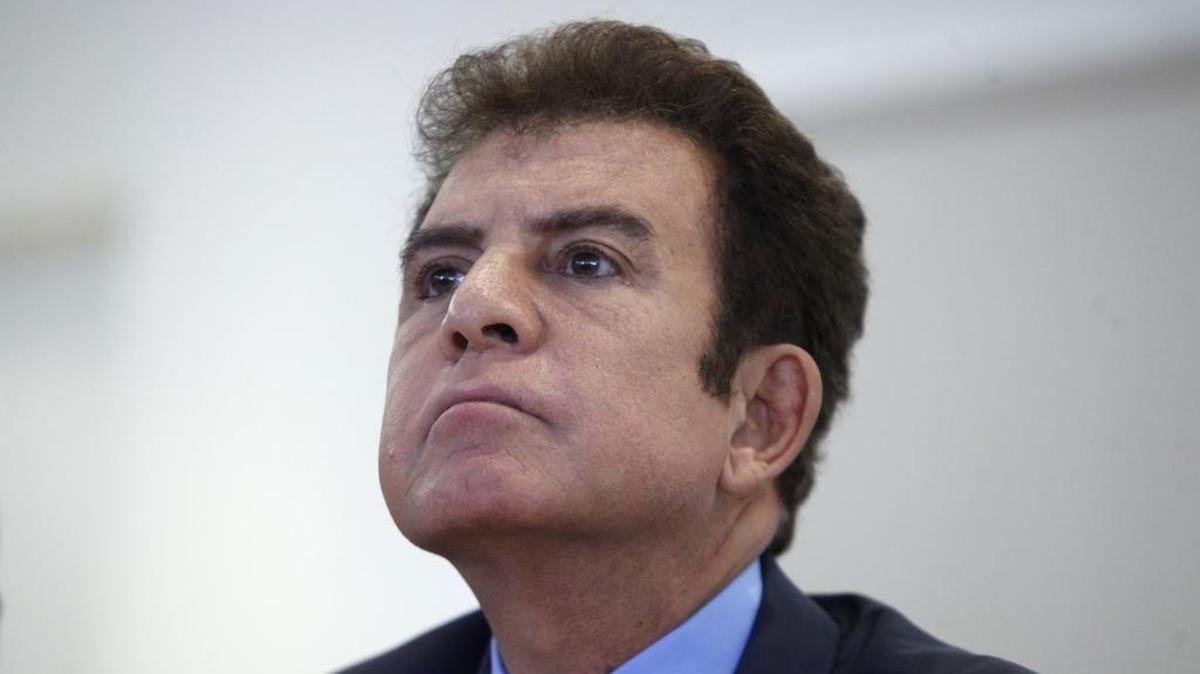 El ex candidato opositor hondureño Salvador Nasralla en una conferencia de prensa en Tegucigalpa, Honduras, el 7 de diciembre del 2017.