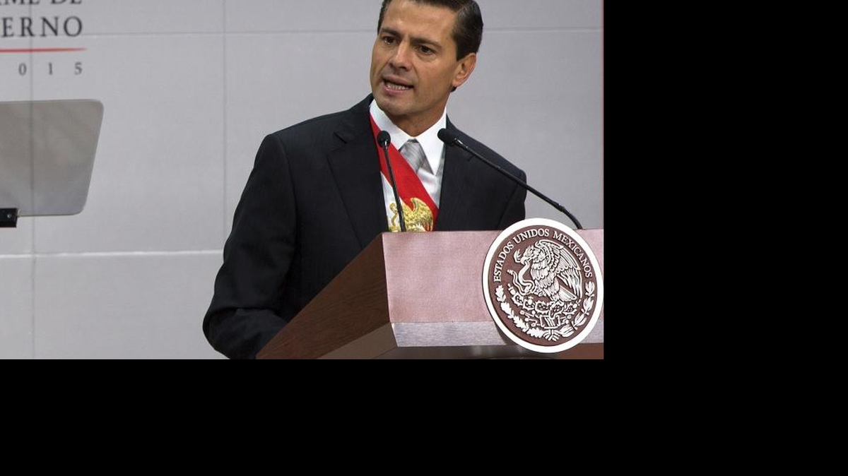 
Enrique Peña Nieto, presidente de México, habla durante la presentación del informe anual del estado en Ciudad de México, el miércoles.
