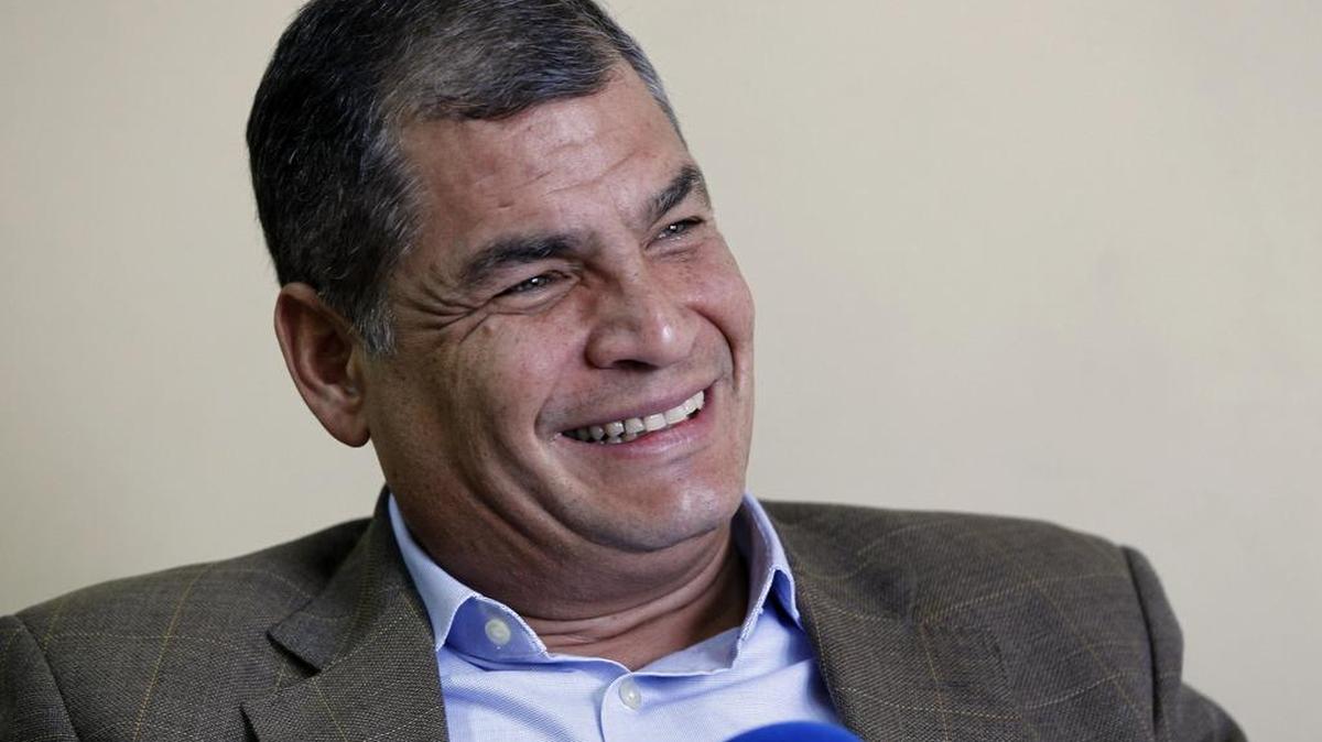 El ex presidente de Ecuador Rafael Correa habla el viernes 23 de junio de 2017, en Montevideo (Uruguay).