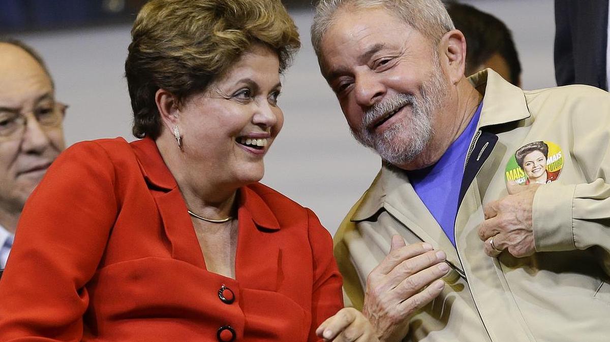 La presidenta de Brasil, Dilma Rousseff y el ex presidente Luiz Ignacio Lula da Silva.