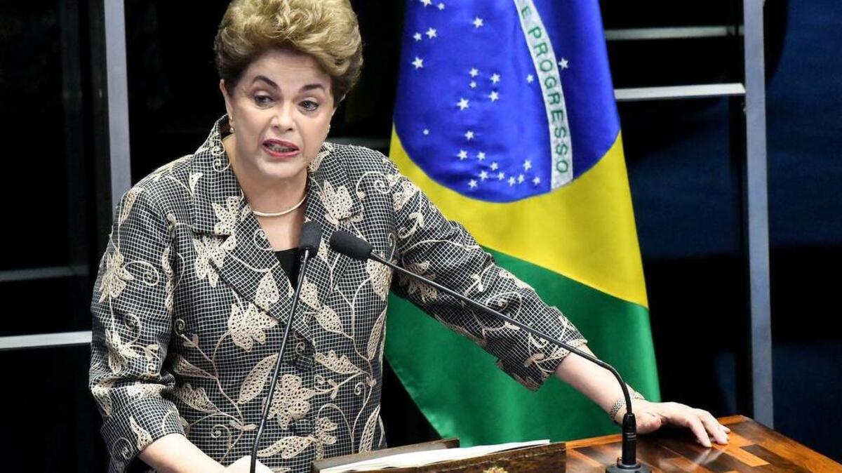 La presidenta suspendida de Brasil, Dilma Rousseff, presenta hoy, lunes 29 de agosto de 2016, sus alegatos finales en el proceso que enfrenta en el Senado y que concluirá esta misma semana con una decisión sobre su eventual destitución, en Brasilia (Brasil).