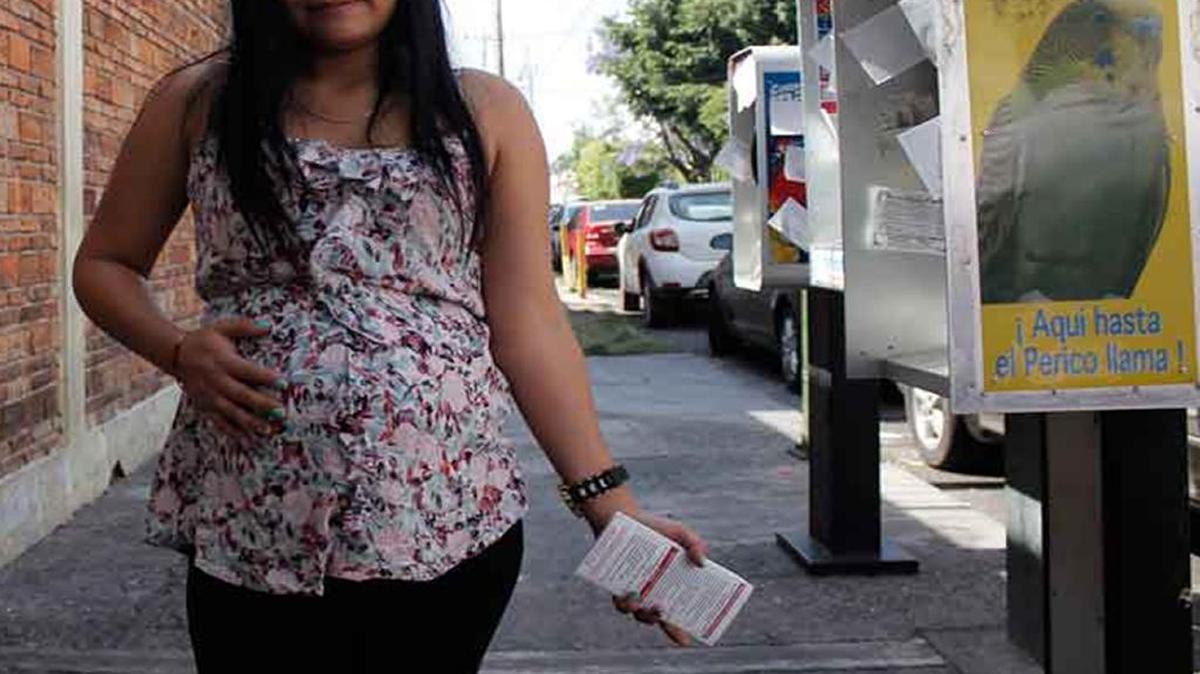 Una adolescente embarazada en la ciudad de Guadalajara.