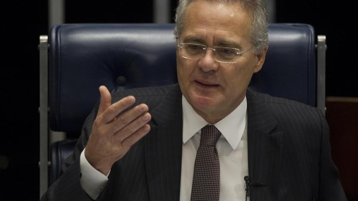 El Presidente del Senado de Brasil, Renan Calheiros, durante una sesión, está siendo procesado por corrupción.