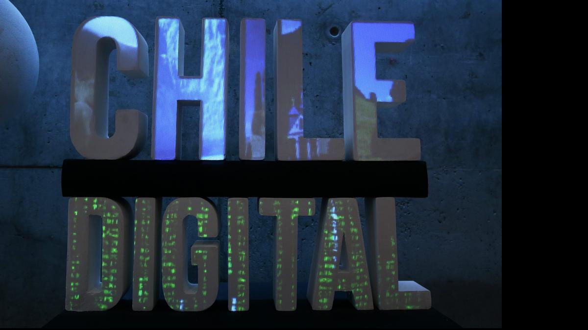 
Vista de un anuncio el miércoles del ‘Segundo Congreso Latinoamericano de Tecnología y Negocios Chile Digital 2015’., en la capital chilena. 
