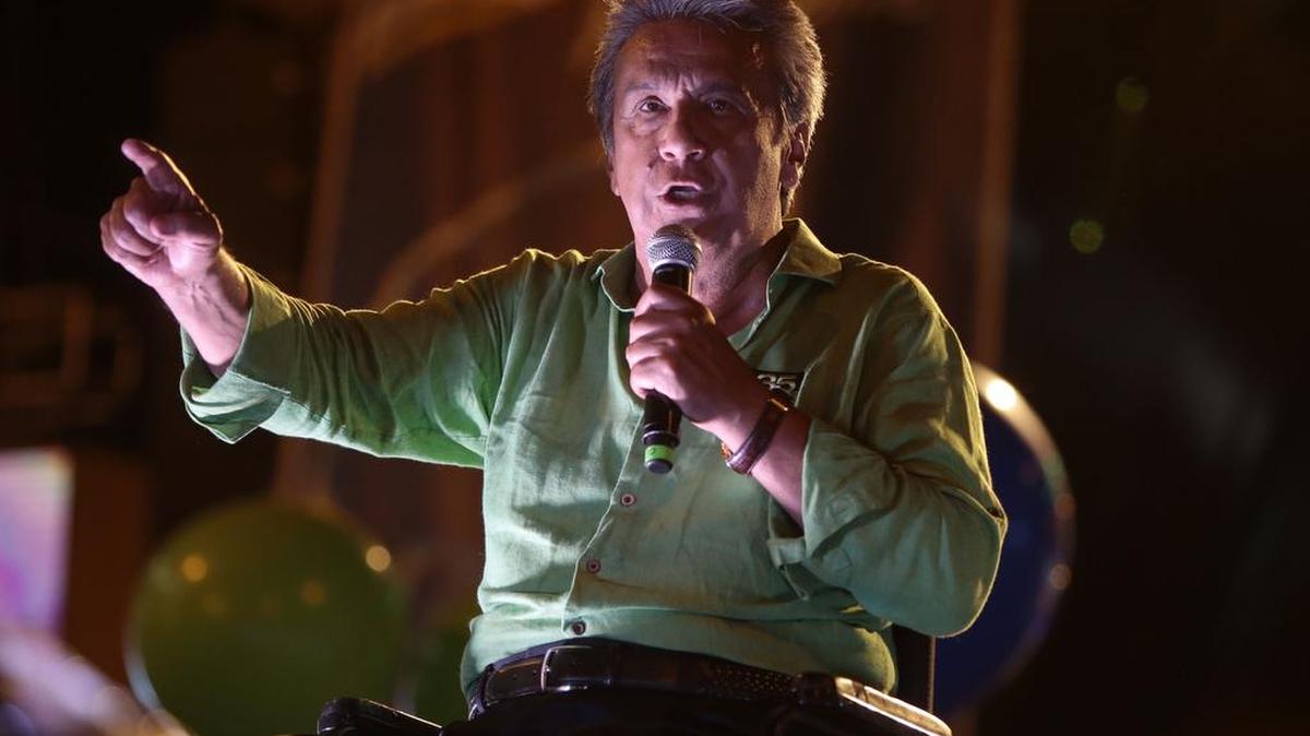 El candidato presidencial del partido Alianza PAIS, Lenin Moreno, durante su manifestación de clausura de la campaña en Guayaquil, Ecuador, el 16 de febrero de 2017.