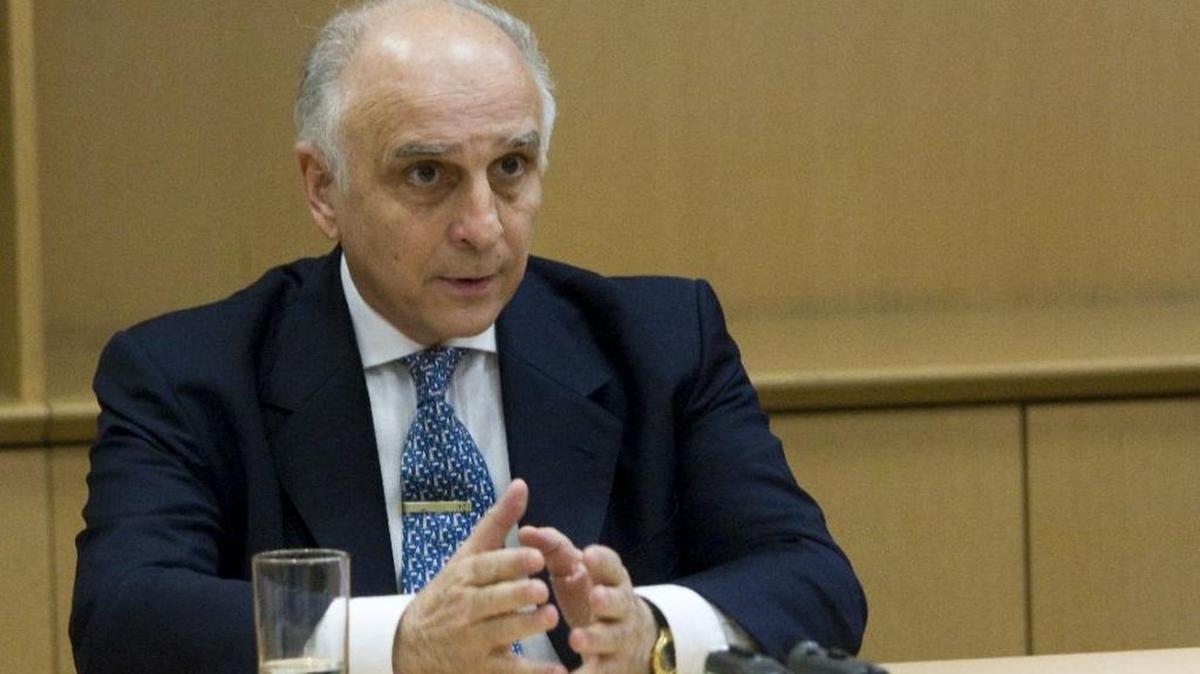 El empresario Carlos Bulgheroni, considerado el hombre más rico de Argentina según la revista Forbes, ha fallecido en Estados Unidos, donde se encontraba siguiendo una terapia contra un cáncer, informó el domingo la agencia noticiosa oficial Télam. Tenía 71 años.