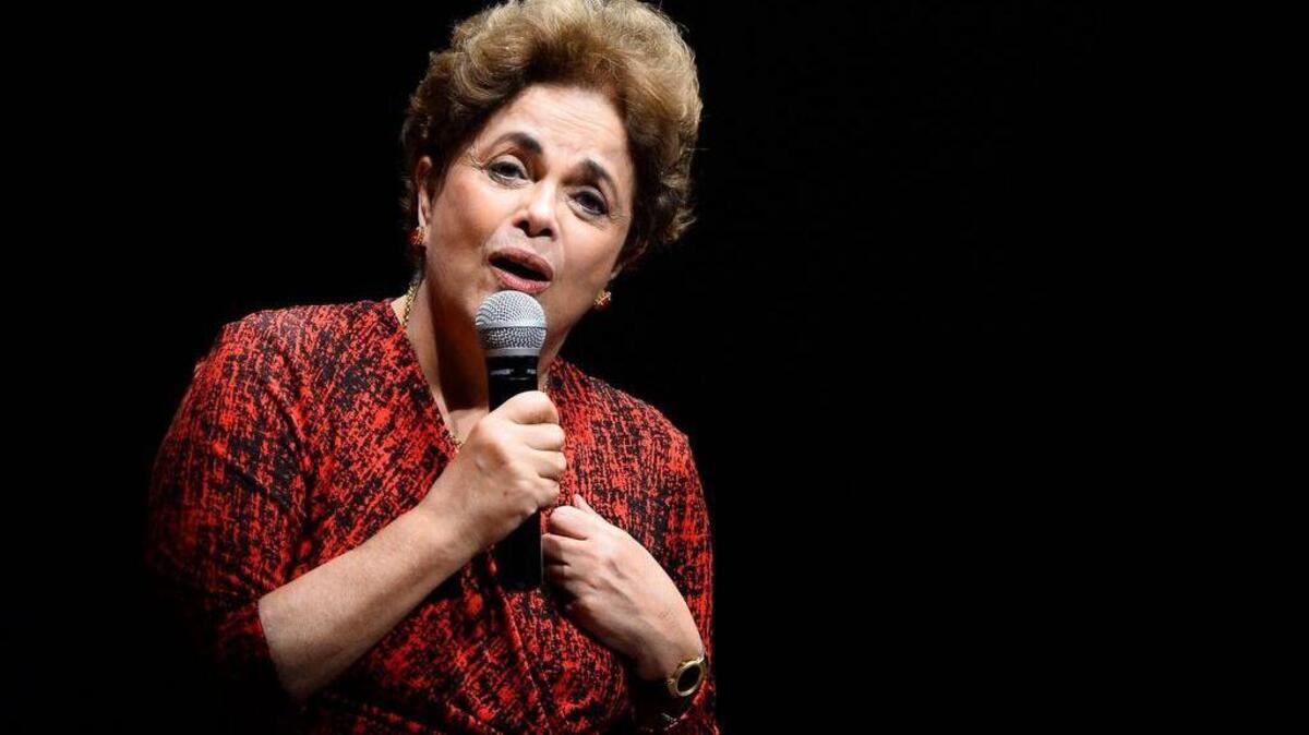 La presidenta suspendida de Brasil, Dilma Rousseff, habla en un evento en Brasilia, el 24 de agosto de 2014.