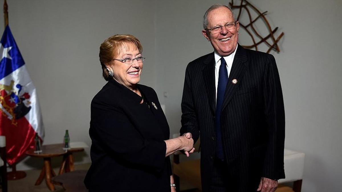 Los presidentes Michelle Bachelet y Pedro Kuczynski se reunieron en Puerto Varas previo a la cumbre presidencial de la Alianza del Pacífico.