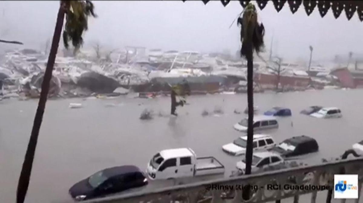 El daño causado por el huracán Irma a su paso por la isla caribeña franco-holandesa de San Martín, el jueves 6 de septiembre de 2017.